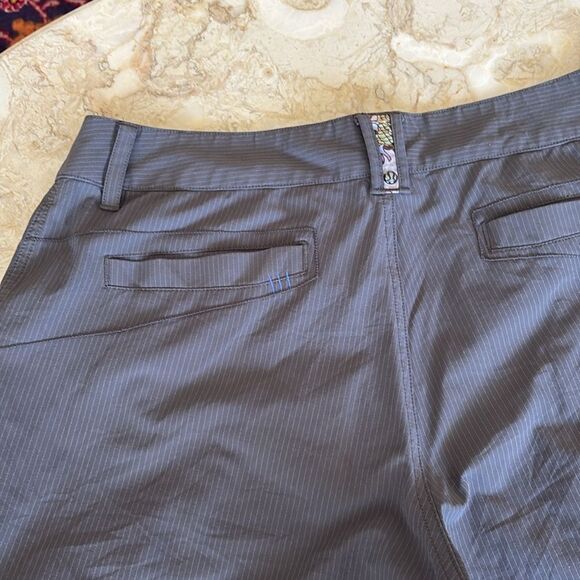 Lululemon Bermuda Shorts Wet Dry Warm Slate Grey Cargo Pockets - Picture 7 of 13